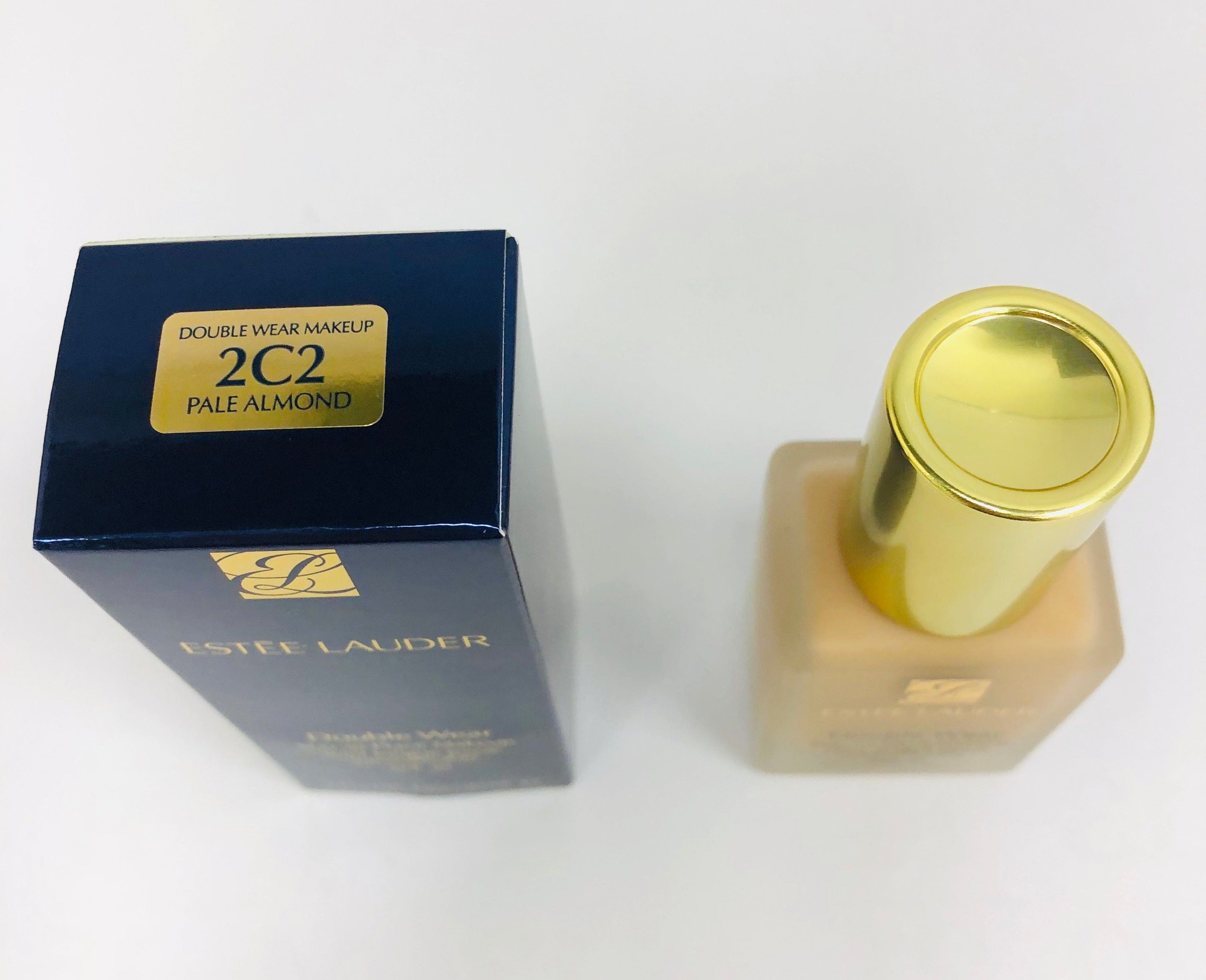 Estée Lauder- Double Wear Foundation 2C2/ Pale Almond 30ml NIB